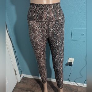 Carbon Snake Print Leggings